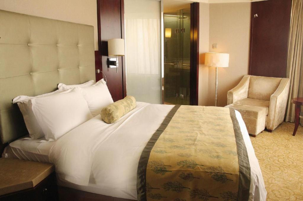Wyndham Hotel Xian Exterior photo